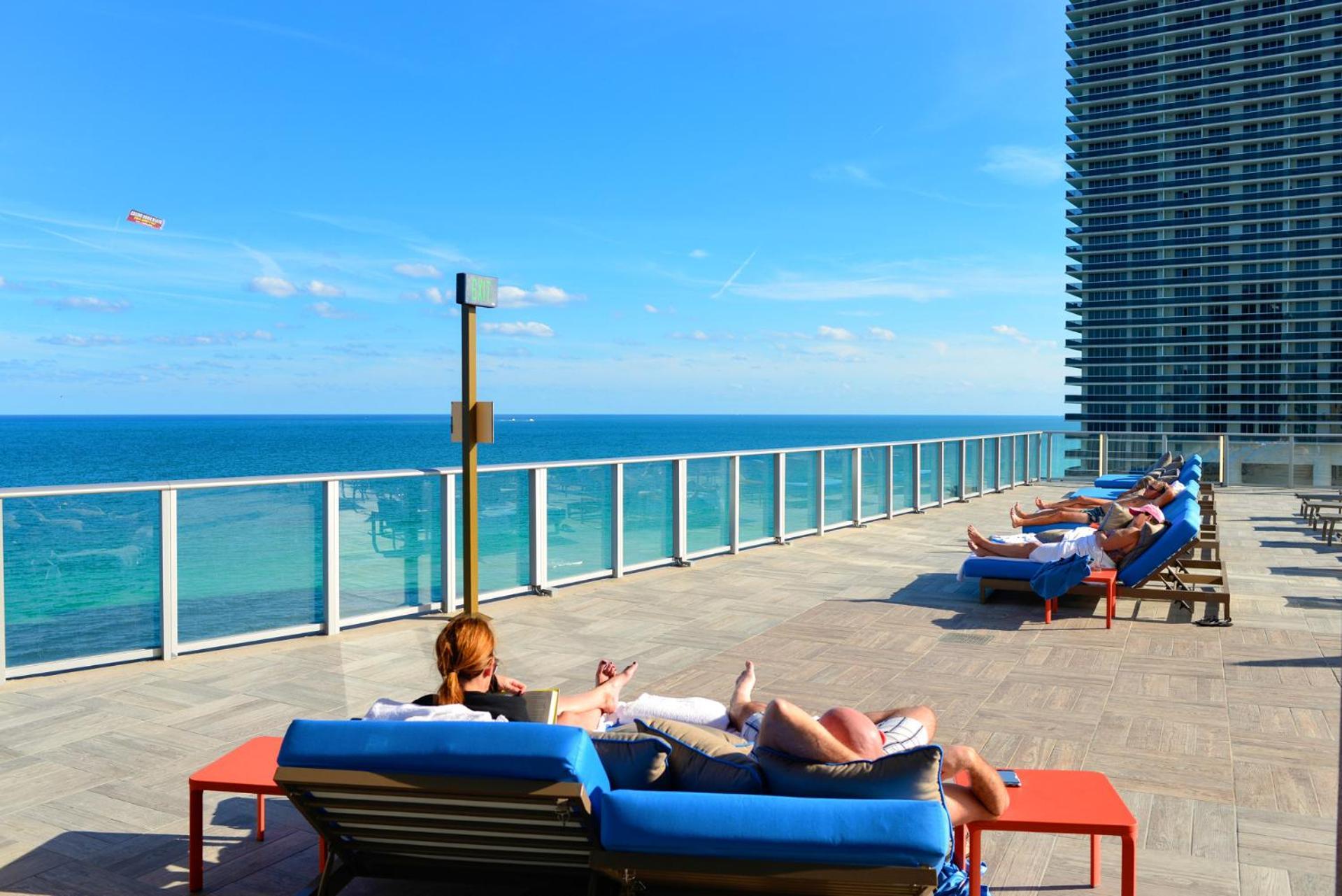 Wonderful 2/2 Condo W Ocean View At Hyde Beach Голливуд Экстерьер фото