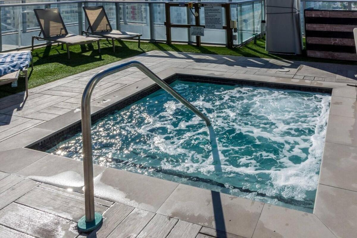 Wonderful 2/2 Condo W Ocean View At Hyde Beach Голливуд Экстерьер фото